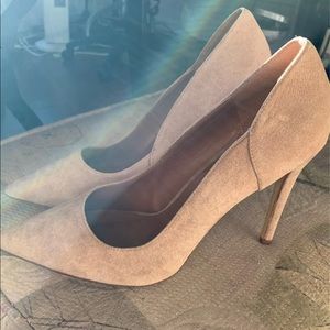 Steven Madden Suede Pumps
